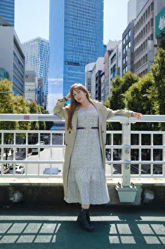 priv3__estelle-2018-full_length_photo-6781400e4a00b-6781400e4a013-6781400e4a014