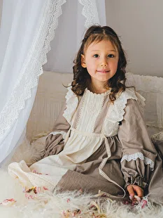 priv3__lea-2275-full_length_photo-6786b20c99d46-6786b20c99d4b-6786b20c99d4c