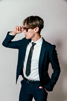 priv3__rafael-2407-full_length_photo-678eaac0bdc22-678eaac0bdc27-678eaac0bdc28