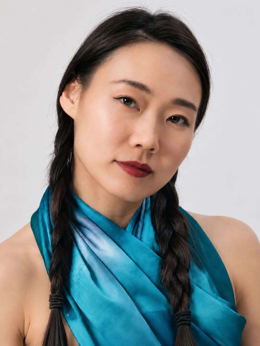 Yi - Narrator/Voice Actor - Liliana Models