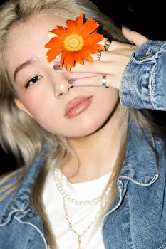 priv3__xiying-2581-full_length_photo-679cc3023dac7-679cc3023dacc-679cc3023dacd