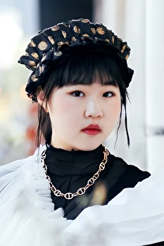 クルミ - Liliana Models