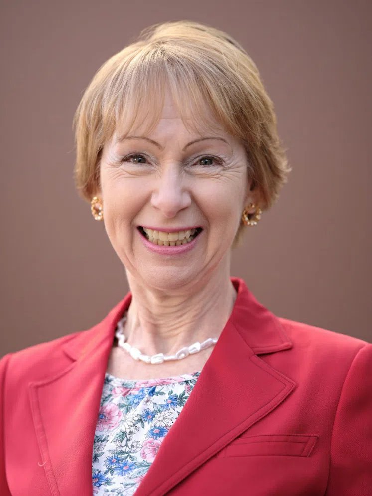 キャロライン エリザベス