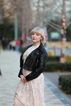 priv3__jenya-3309-polaroid_waist_up_photo-677a1ea482819-677a1ea48281f-677a1ea482820