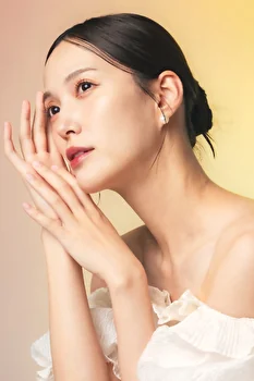 綾子 - モデル - Liliana Models