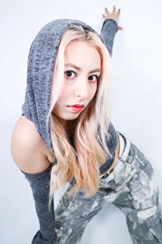 ローザ - ダンサー - Liliana Models