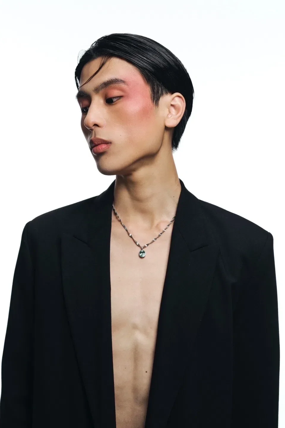 Photo 4 is for タツヤ.