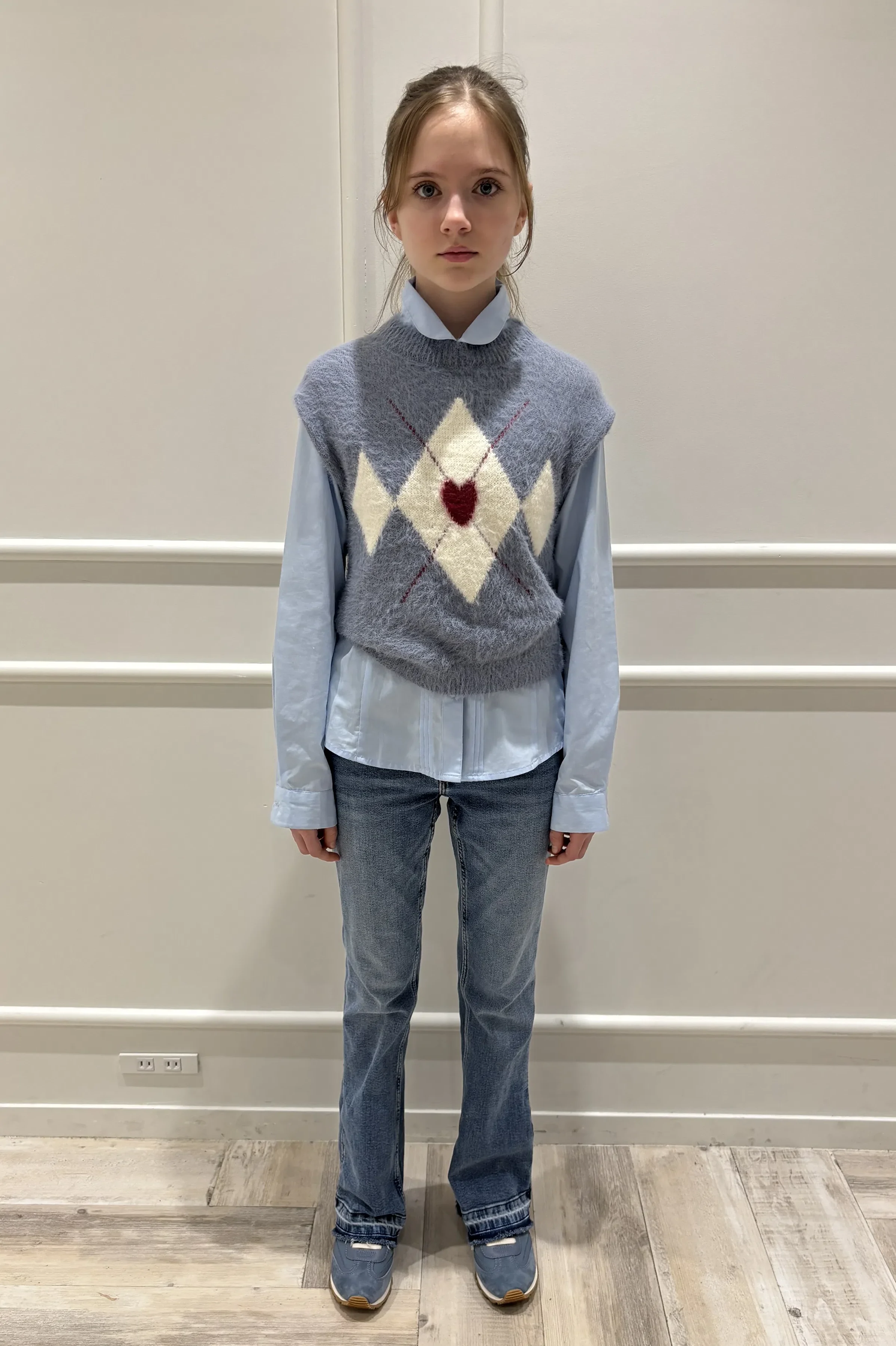 Photo 2 is for アナスタシア.