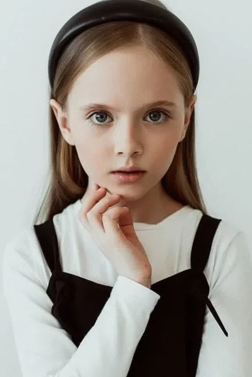 Photo 2 is for アナスタシア.