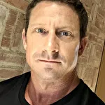 Photo 1 is for リー.