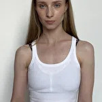 Photo 1 is for アンナ.