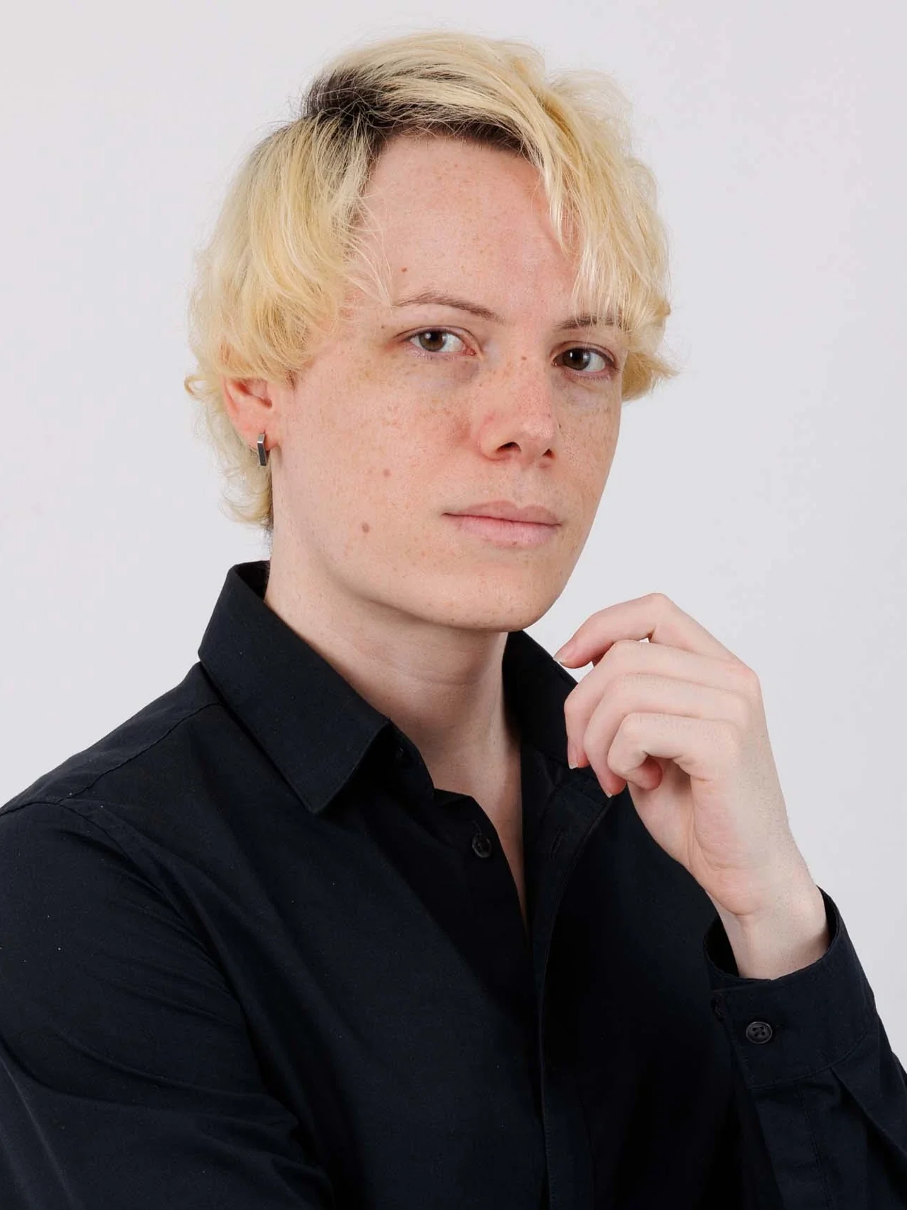 ADRIAN - ナレーター／声優 - Liliana Models