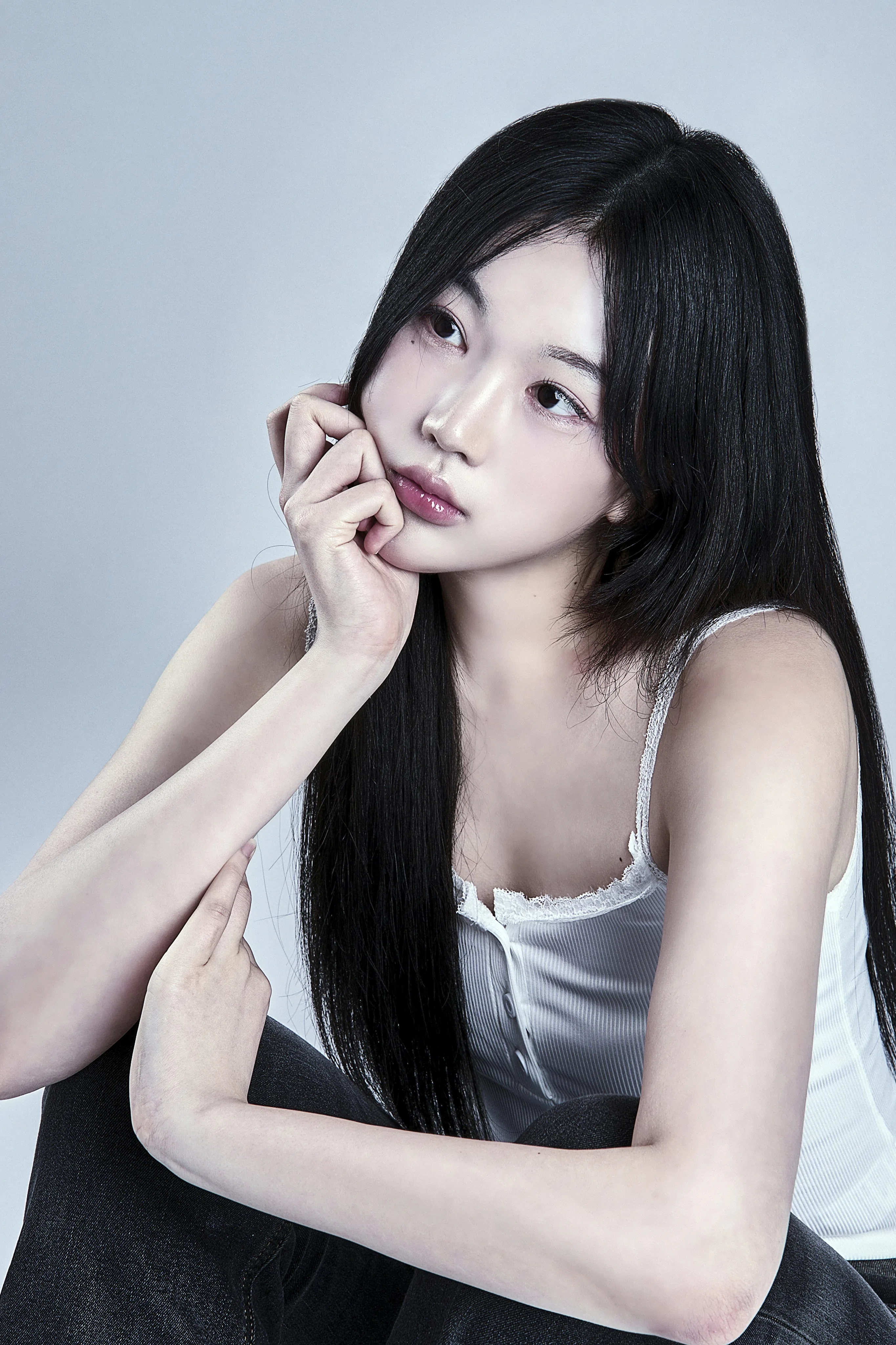 Photo 2 is for ユンギョン.