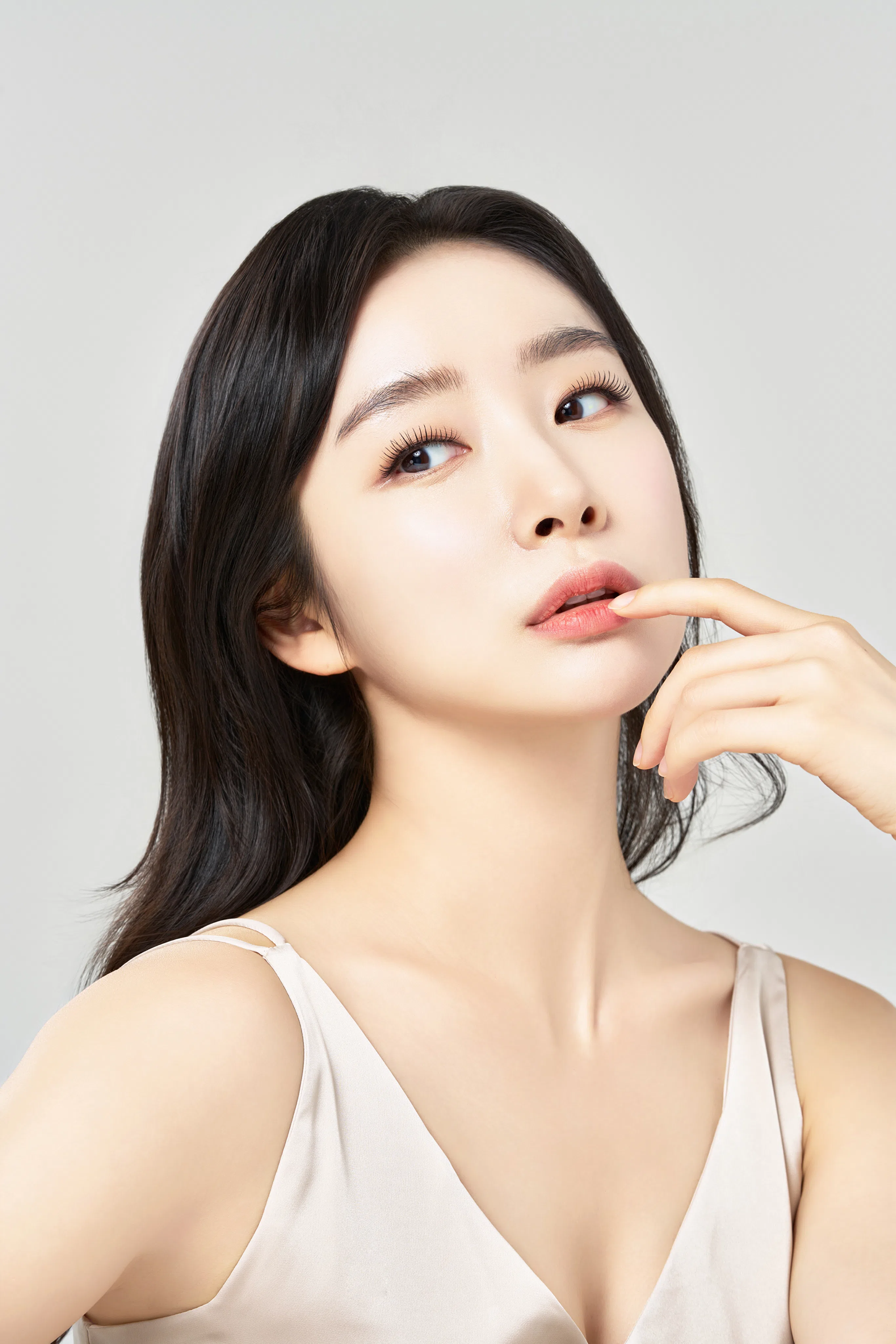 Photo 1 is for GAYOUNG.