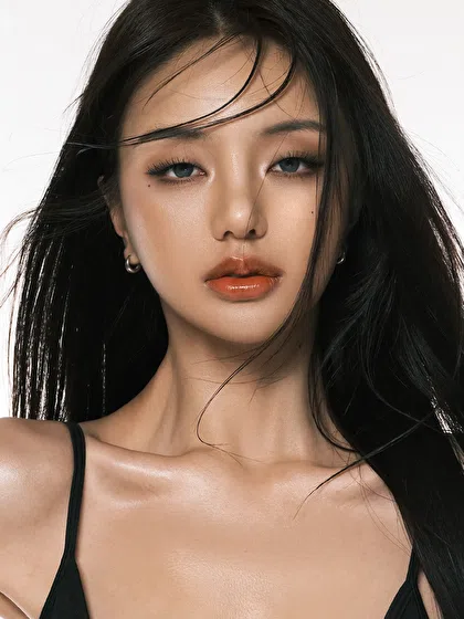 SEOLA - モデル - Liliana Models