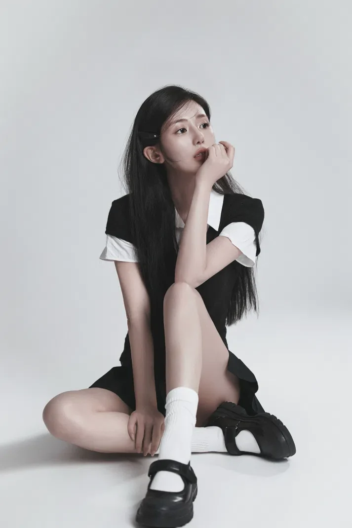 Photo 3 is for ジナ.