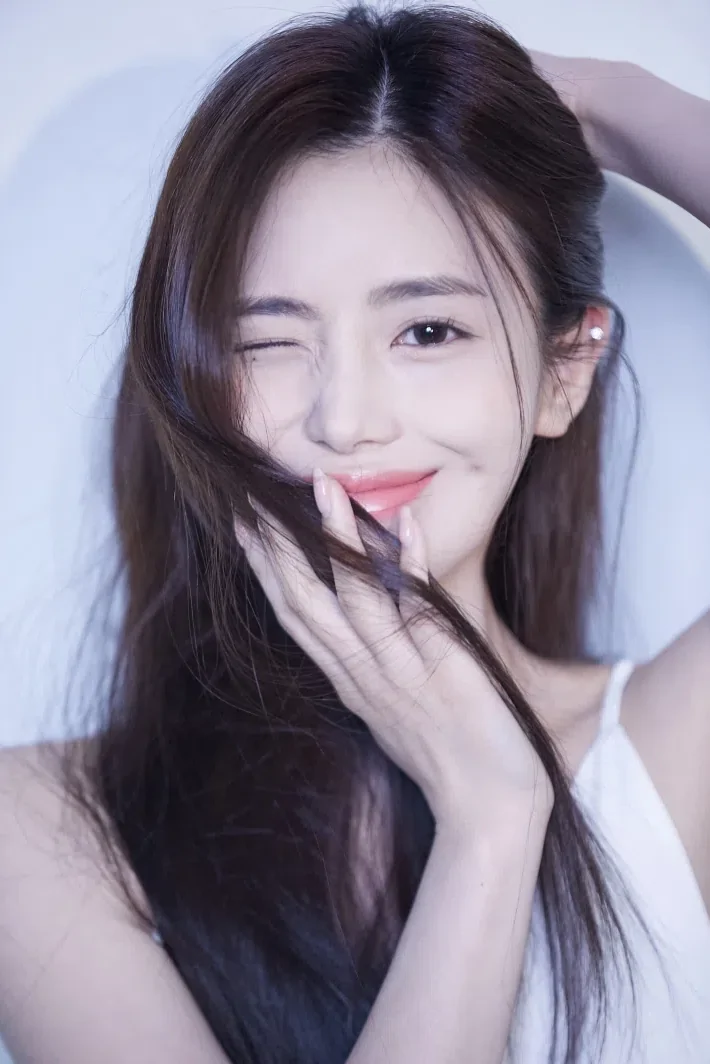 Photo 6 is for ジナ.