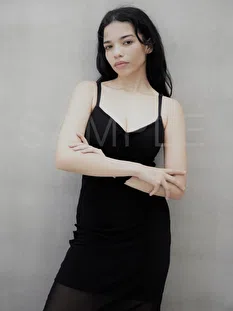 Celecia Slone 4103 Image polaroid waist up photo