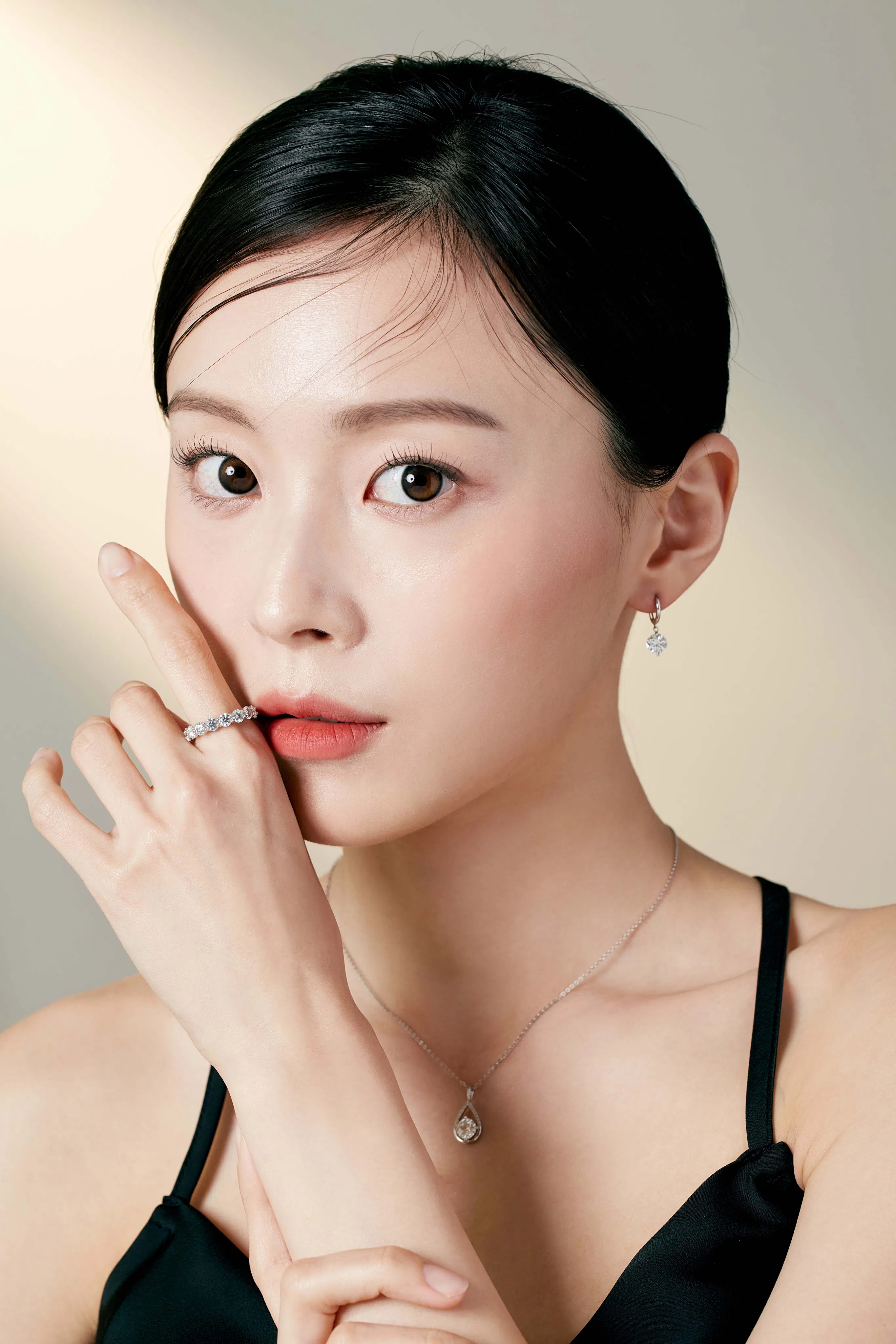 Photo 4 is for ハンビン.