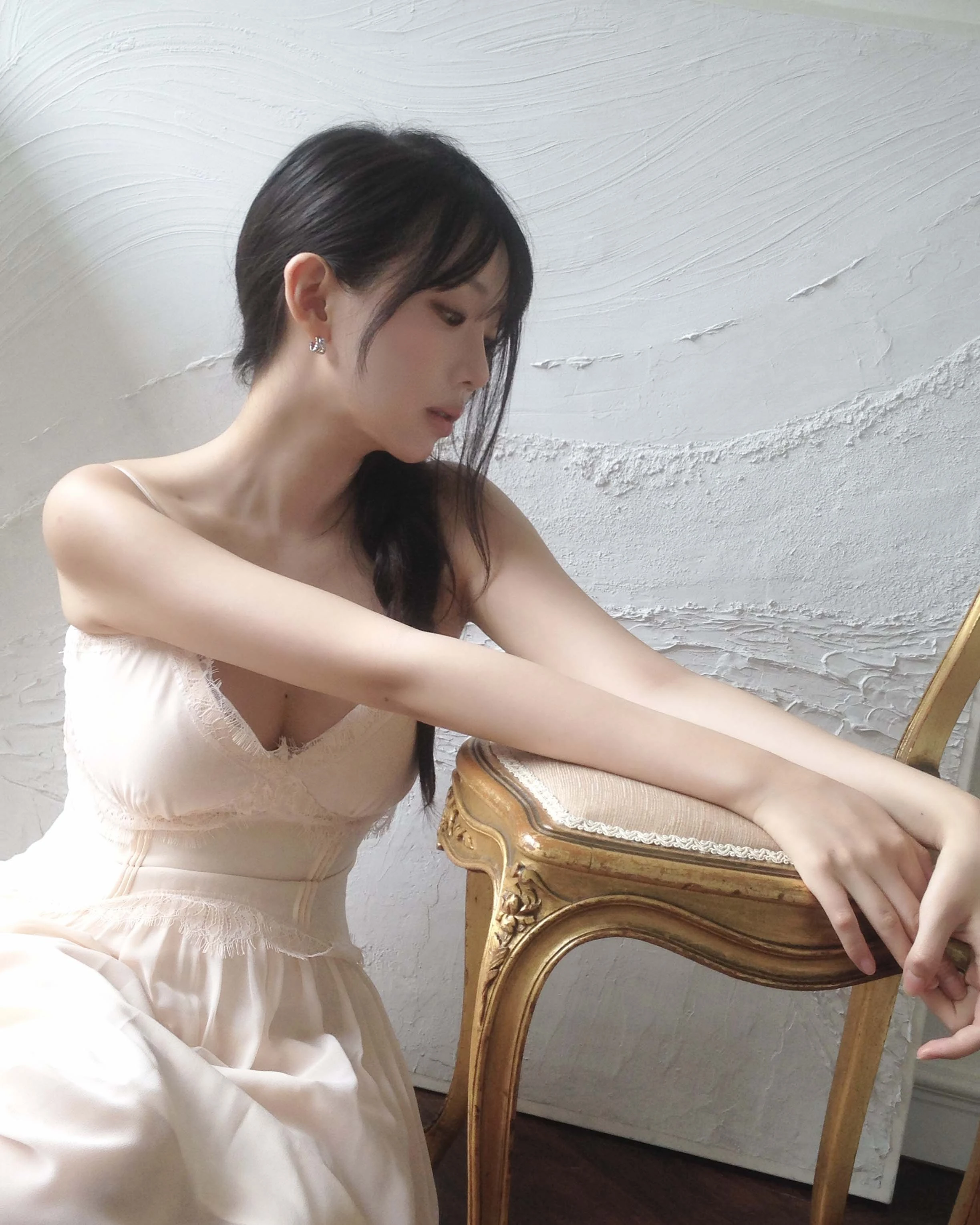 Photo 8 is for Hyewon.