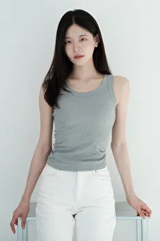 하진 Song 4141 Image polaroid waist up photo