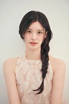 JI EUN KIM 4149 Image other photos 9