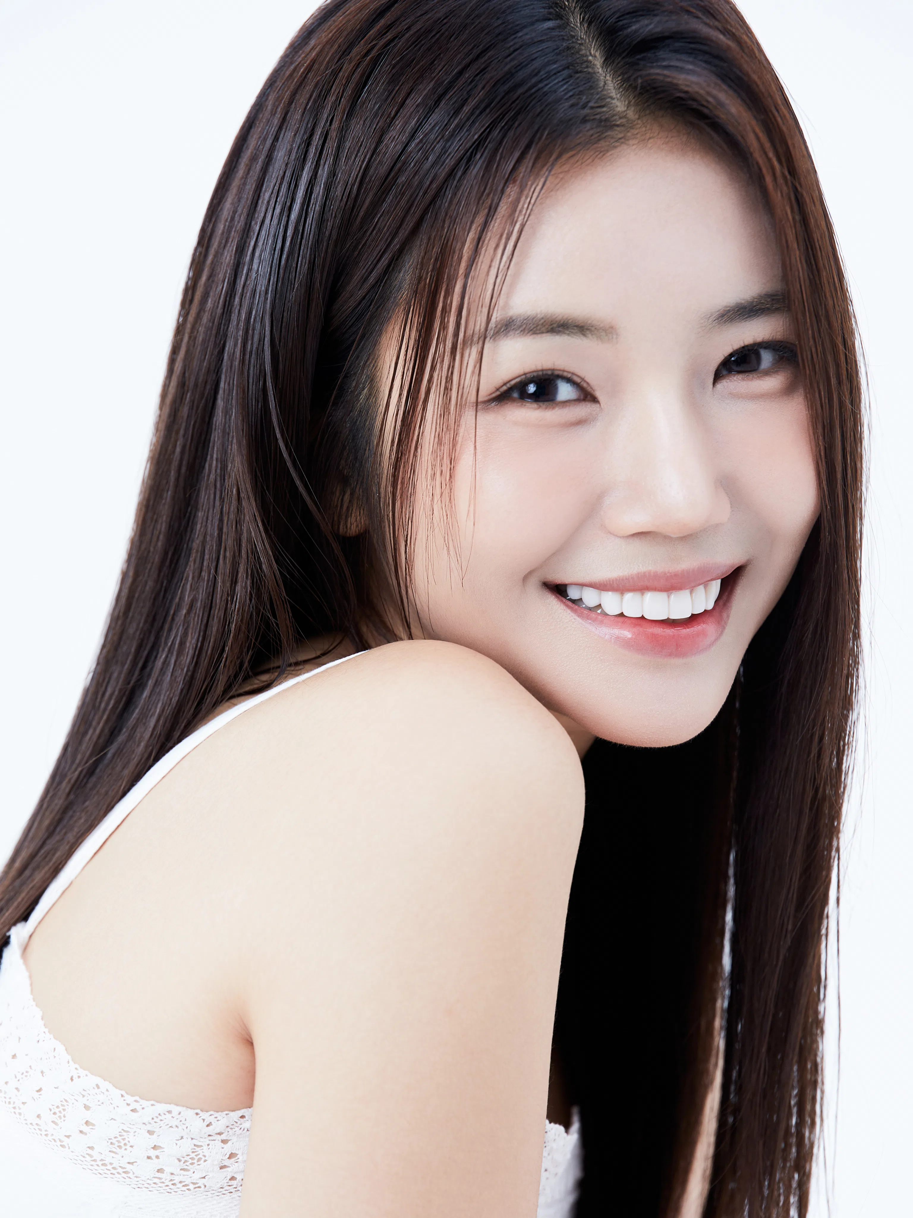 Photo 1 is for キム.