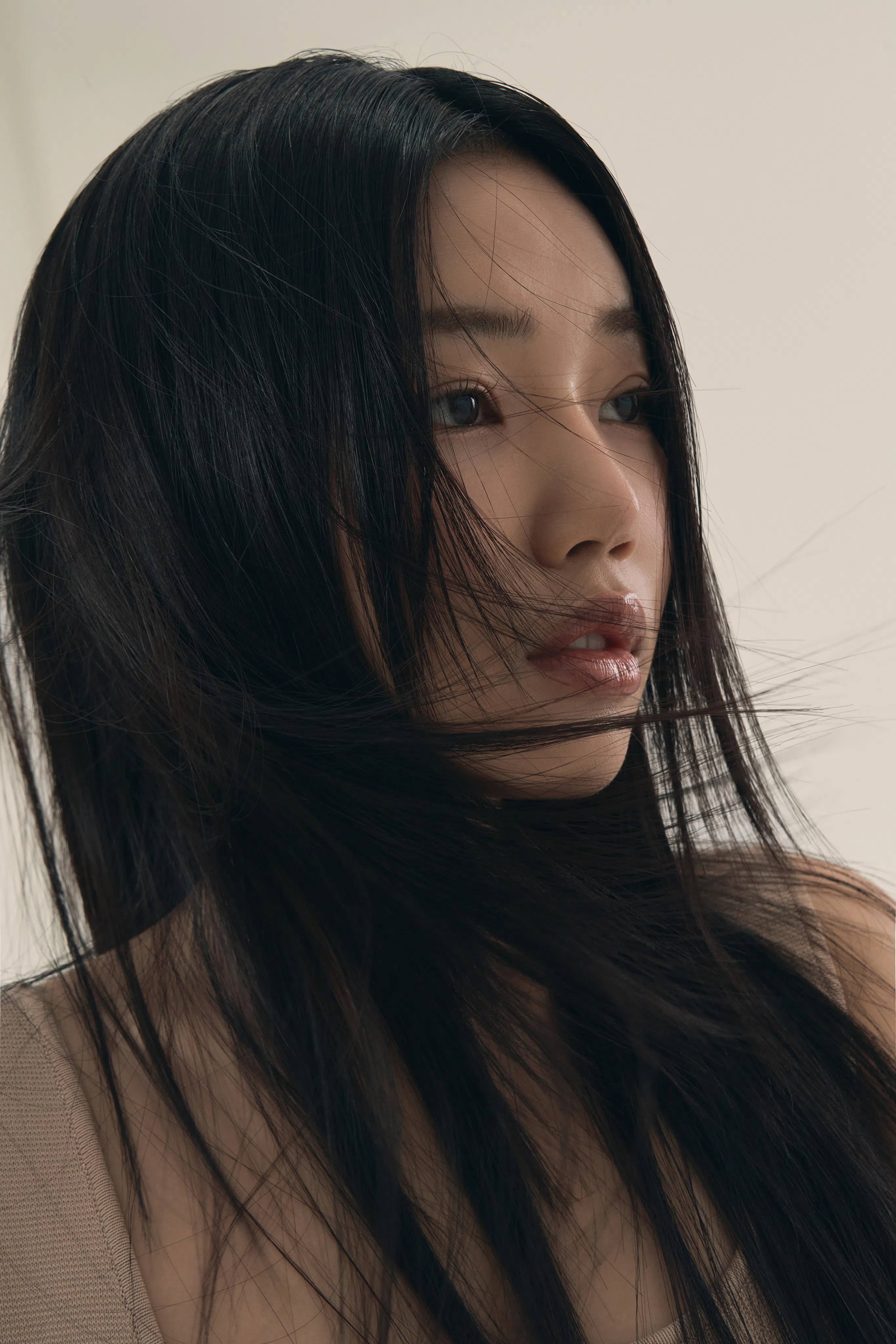 Photo 6 is for キム.