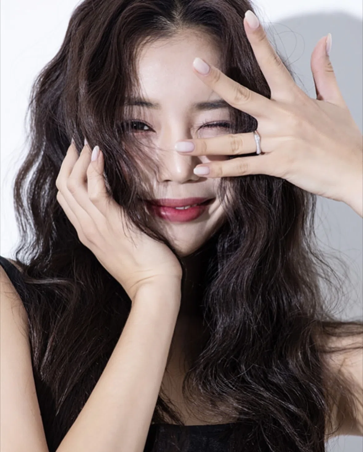 Photo 11 is for キム.