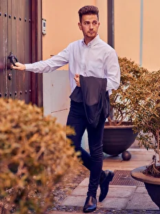 AITOR PEREZ GACIA 4240 Image polaroid full length photo