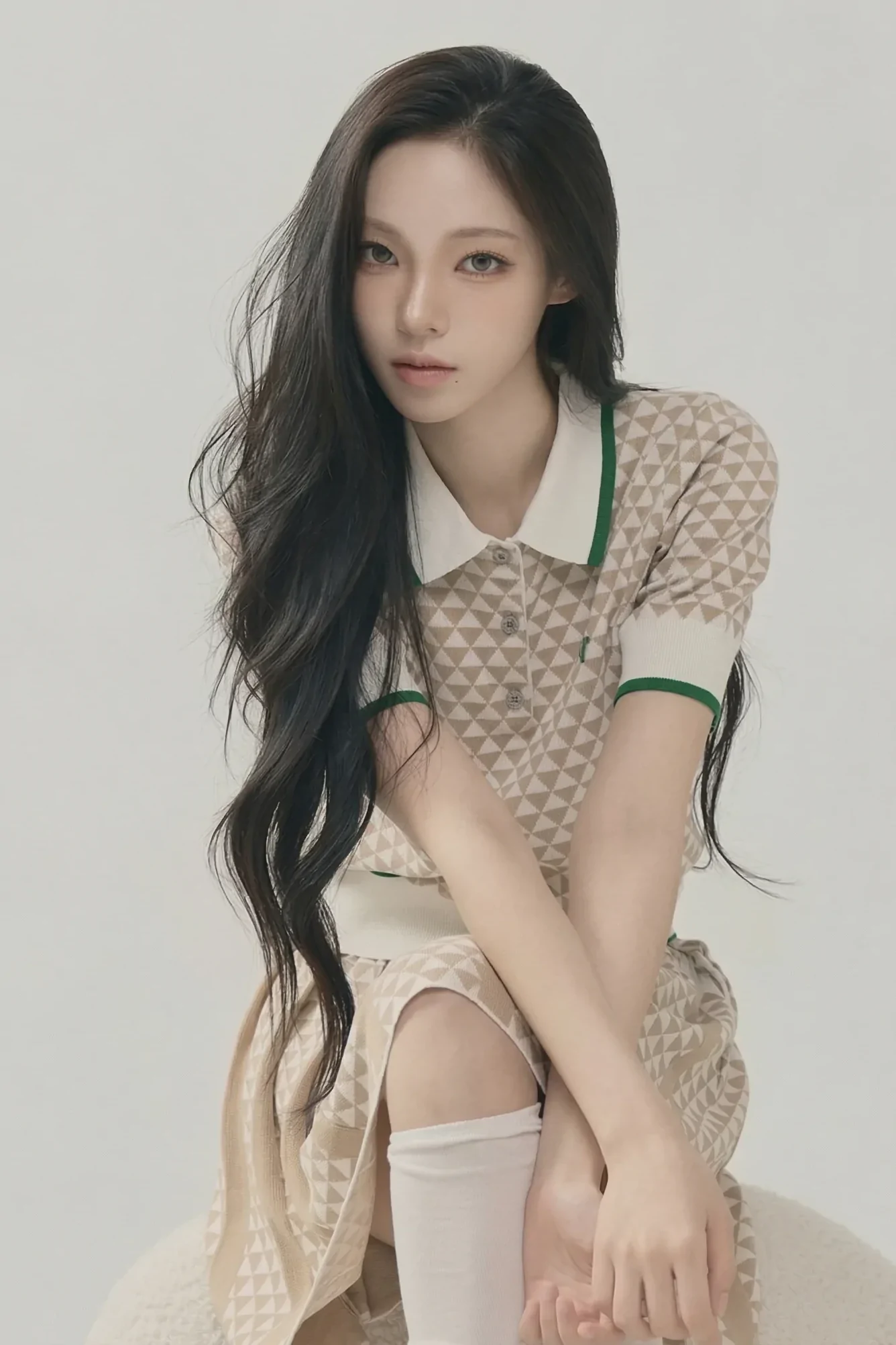 Photo 3 is for HYEJIN.