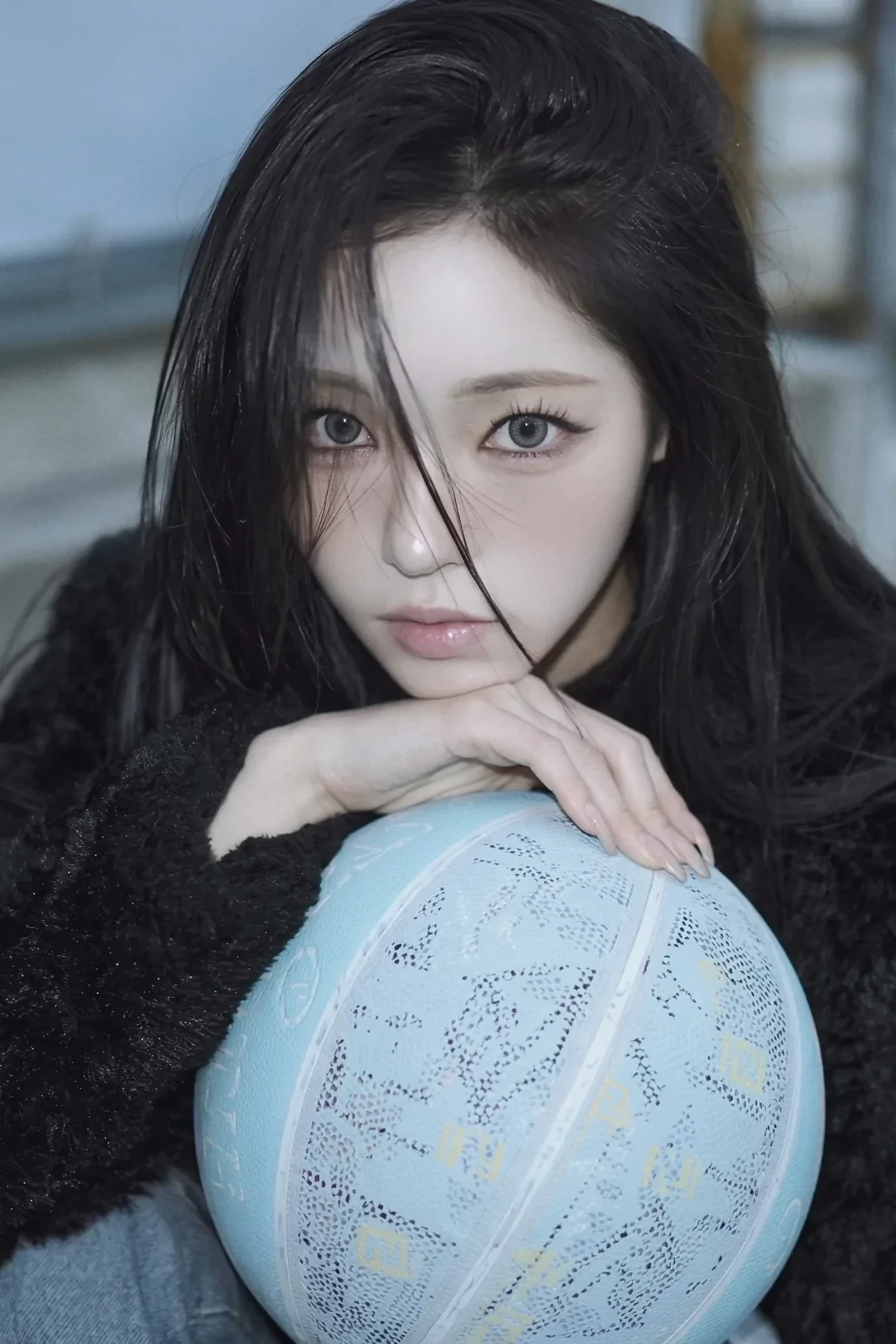 Photo 4 is for HYEJIN.