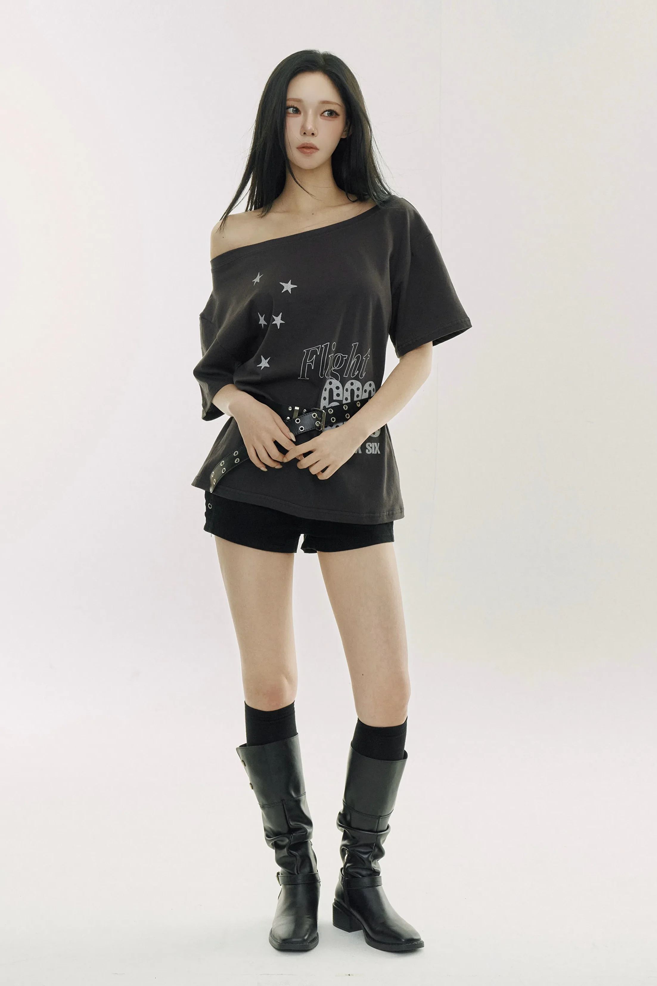 Photo 3 is for HYEJIN.