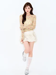 kim minseon 4390 Image polaroid full length photo