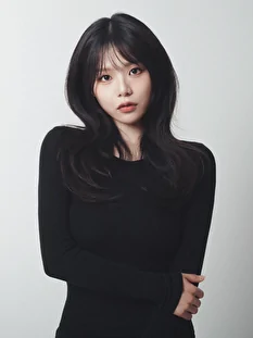 HYEWON LEE 4394 Image polaroid waist up photo