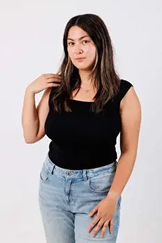 アンジェラ - Liliana Models