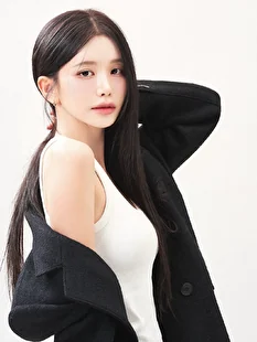 HYEMI SONG 4576 Image polaroid waist up photo