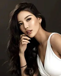 NAO - Liliana Models