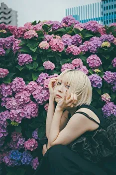 黒瀬ゆら - Liliana Models