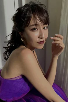 マホ - インフルエンサー - Liliana Models