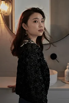 令賀 - ナレーター／声優 - Liliana Models