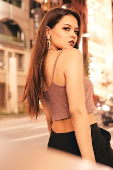 アユ - Liliana Models