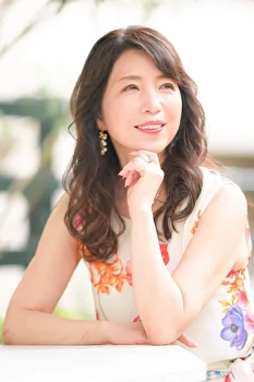由美 - Liliana Models