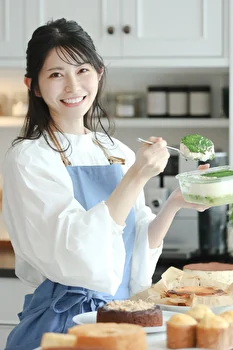 麻由美 - Liliana Models