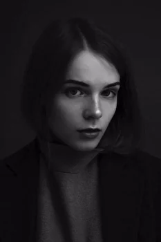 レラ - Liliana Models