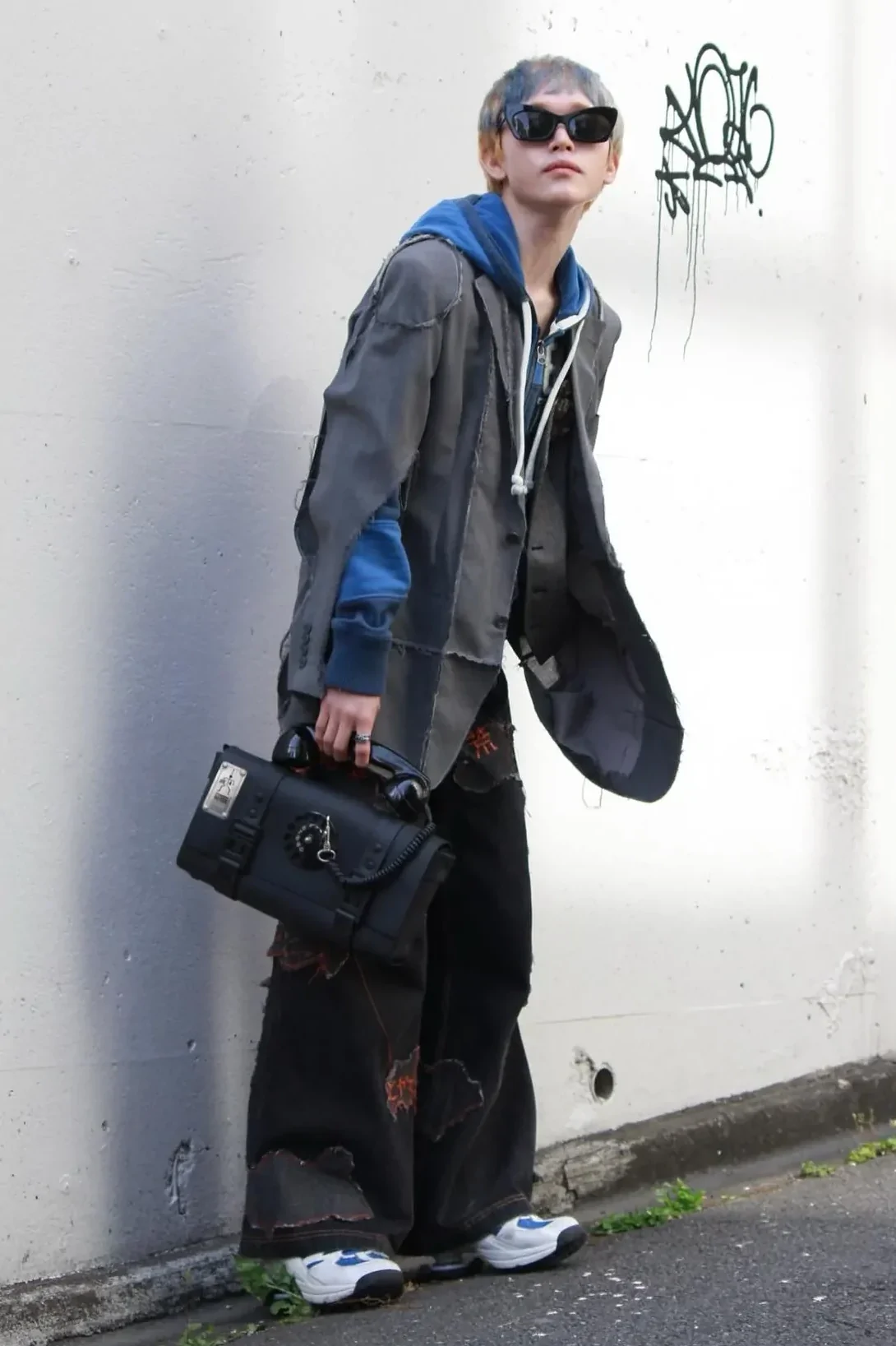 Photo 5 is for Yuasa.