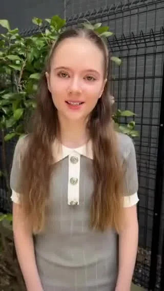 Video 1 is for アナスタシア.